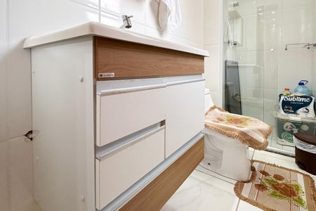 Apartamento à venda com 62m², 2 quartos e 1 vaga Apartamento à venda com 62m², 2 quartos e 1 vagaBanheiro da Suíte