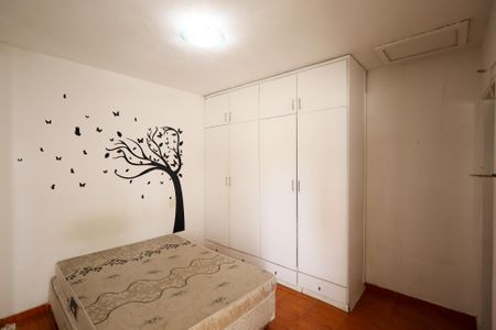 Casa à venda com 150m², 3 quartos e 2 vagasQuarto de Serviço