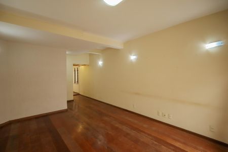 Casa à venda com 150m², 3 quartos e 2 vagasSala de estar