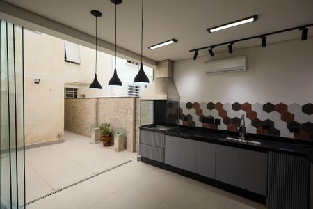 Casa à venda com 150m², 3 quartos e 2 vagasÁrea de Serviço - Churrasqueira 