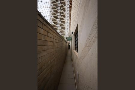 Casa à venda com 150m², 3 quartos e 2 vagasQuintal - Corredor lateral