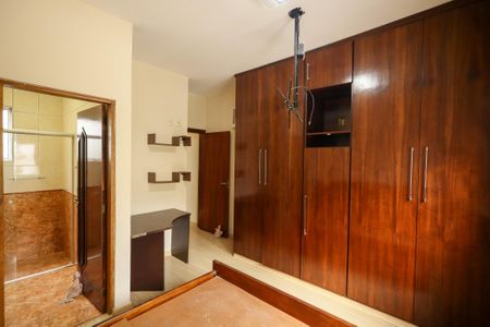 Casa à venda com 150m², 3 quartos e 2 vagasQuarto 1 - Suíte 1