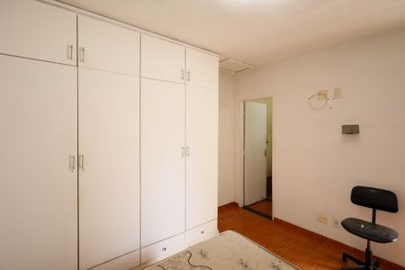 Casa à venda com 150m², 3 quartos e 2 vagasQuarto de Serviço