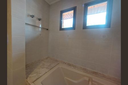 Casa para alugar com 547m², 4 quartos e 5 vagasBanheiro da Suíte 3