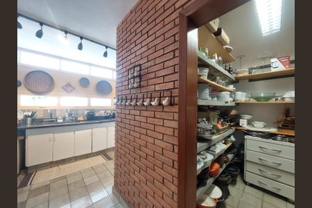 Casa para alugar com 547m², 4 quartos e 5 vagasCozinha