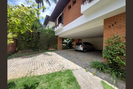 Casa para alugar com 547m², 4 quartos e 5 vagasGaragem