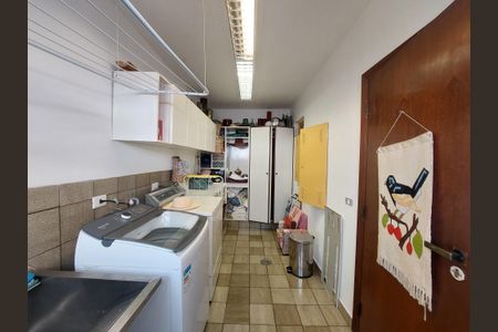 Casa para alugar com 547m², 4 quartos e 5 vagasÁrea de Serviço