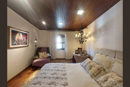 Casa para alugar com 547m², 4 quartos e 5 vagasSuíte 1