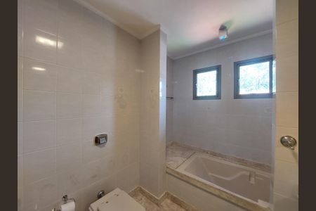 Casa para alugar com 547m², 4 quartos e 5 vagasBanheiro da Suíte 3