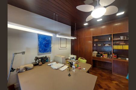 Casa para alugar com 547m², 4 quartos e 5 vagasSuíte 3-Studio