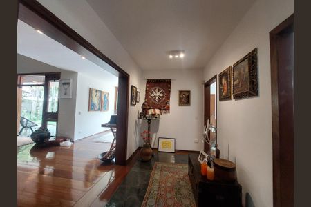 Casa para alugar com 547m², 4 quartos e 5 vagasHall