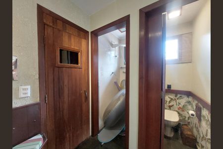 Casa para alugar com 547m², 4 quartos e 5 vagasBanheiro na Área de Lazer