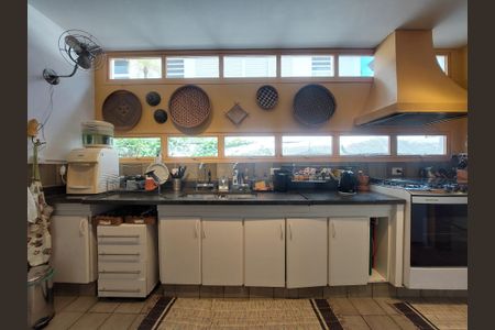 Casa para alugar com 547m², 4 quartos e 5 vagasCozinha