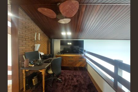 Casa para alugar com 547m², 4 quartos e 5 vagasSala de TV