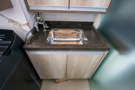 Apartamento à venda com 73m², 3 quartos e 1 vagaÁrea de serviço