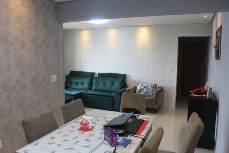 Apartamento à venda com 120m², 3 quartos e 2 vagasSala