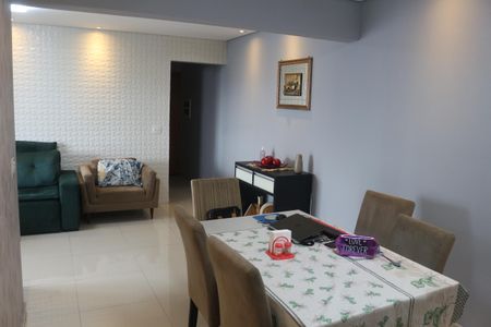 Apartamento à venda com 120m², 3 quartos e 2 vagasSala