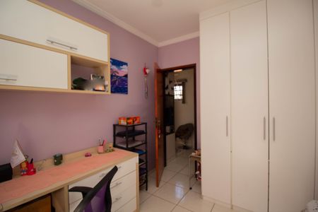 Casa de condomínio à venda com 113m², 2 quartos e 1 vagaQuarto 2