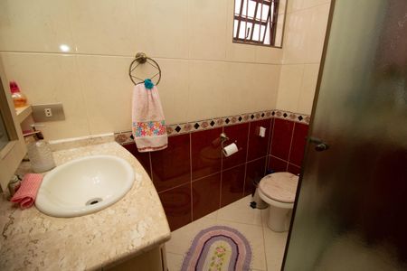 Casa de condomínio à venda com 113m², 2 quartos e 1 vagaBanheiro 