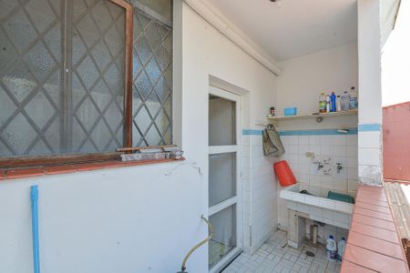 Casa à venda com 250m², 4 quartos e 1 vagaÁrea de Serviço