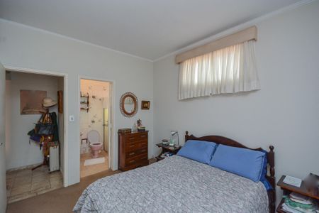 Casa à venda com 250m², 4 quartos e 1 vagaSuite 2