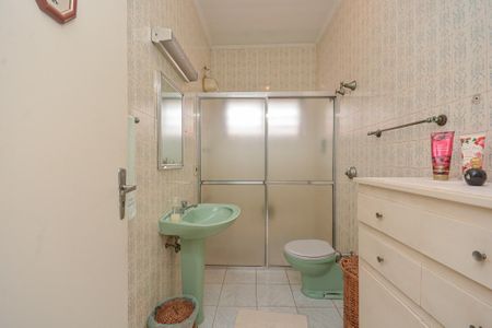 Casa à venda com 250m², 4 quartos e 1 vagaBanheiro