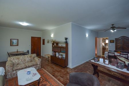 Sala de casa à venda com 4 quartos, 250m² em Interlagos, São Paulo