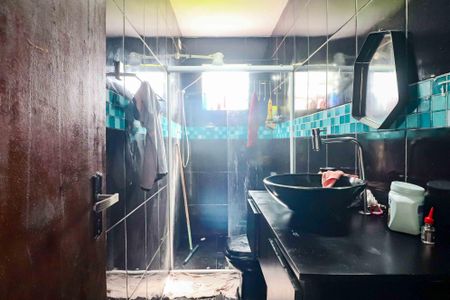 Casa à venda com 60m², 4 quartos e sem vagaCasa 2 - Banheiro  