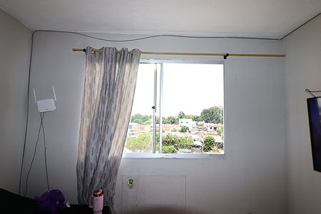 Janela da Sala de apartamento à venda com 2 quartos, 40m² em Sarandi, Porto Alegre