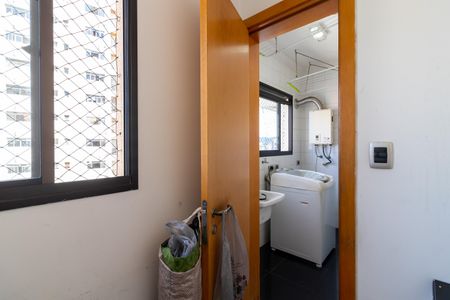 Apartamento à venda com 80m², 2 quartos e 2 vagasQuarto de Serviço