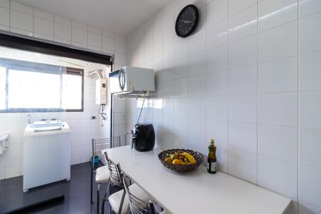 Apartamento à venda com 80m², 2 quartos e 2 vagasCozinha