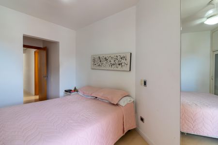 Apartamento à venda com 80m², 2 quartos e 2 vagasSuíte