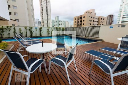 Apartamento à venda com 80m², 2 quartos e 2 vagasÁrea comum - Piscina