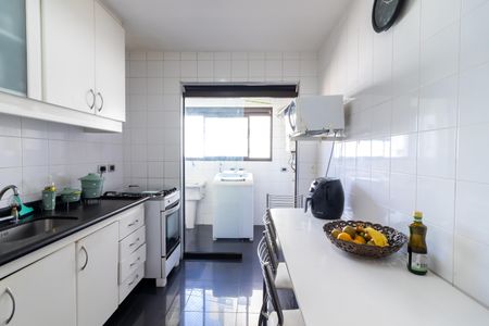Apartamento à venda com 80m², 2 quartos e 2 vagasCozinha