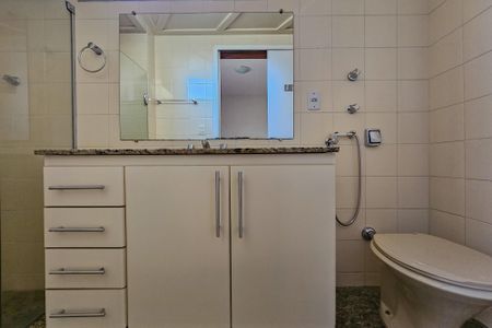 Apartamento para alugar com 100m², 3 quartos e 2 vagasBanheiro da Suíte