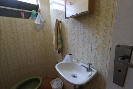 Casa à venda com 125m², 2 quartos e 2 vagasLavabo