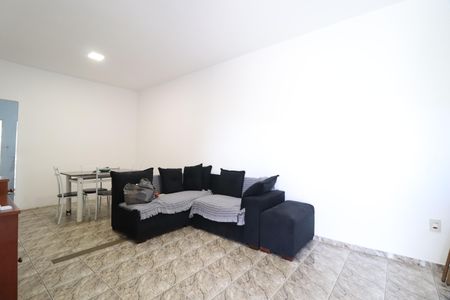 Sala de casa para alugar com 3 quartos, 220m² em Jardim das Palmeiras, Uberlândia