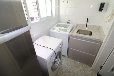 Apartamento à venda com 97m², 2 quartos e 2 vagasÁrea de Serviço