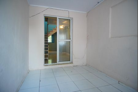 Sala de casa para alugar com 3 quartos, 75m² em Costa E Silva, Porto Alegre