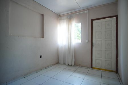 Sala de casa para alugar com 3 quartos, 75m² em Costa E Silva, Porto Alegre