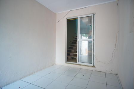 Sala de casa para alugar com 3 quartos, 75m² em Costa E Silva, Porto Alegre