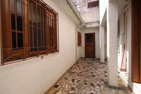 Casa à venda com 100m², 5 quartos e 11 vagasCorredor