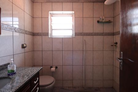 Casa à venda com 100m², 5 quartos e 11 vagasBanheiro 4