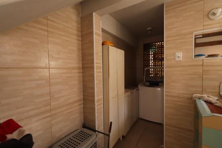 Casa à venda com 100m², 5 quartos e 11 vagasÁrea de Serviço