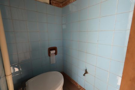 Casa à venda com 100m², 5 quartos e 11 vagasBanheiro 2