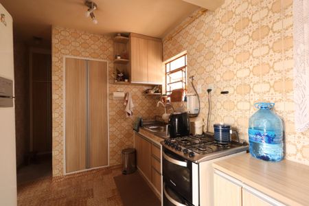 Casa à venda com 100m², 5 quartos e 11 vagasCozinha