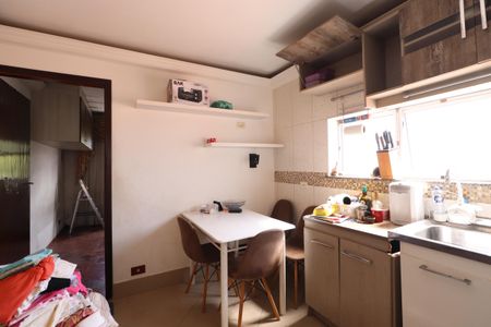 Casa à venda com 100m², 5 quartos e 11 vagasCozinha