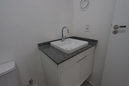 Apartamento para alugar com 36m², 2 quartos e sem vagaBanheiro