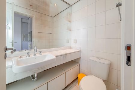 Apartamento à venda com 300m², 4 quartos e 4 vagasBanheiro da Suíte 2