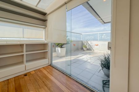 Apartamento à venda com 300m², 4 quartos e 4 vagasEscritório